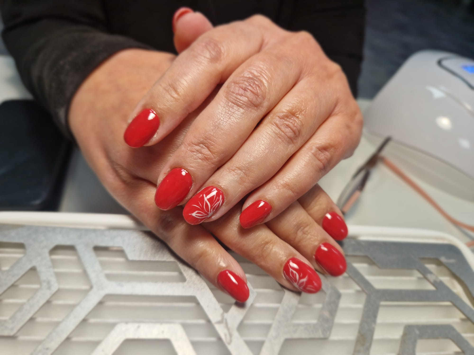 Well-groomed feet after a professional pedicure in Leiden