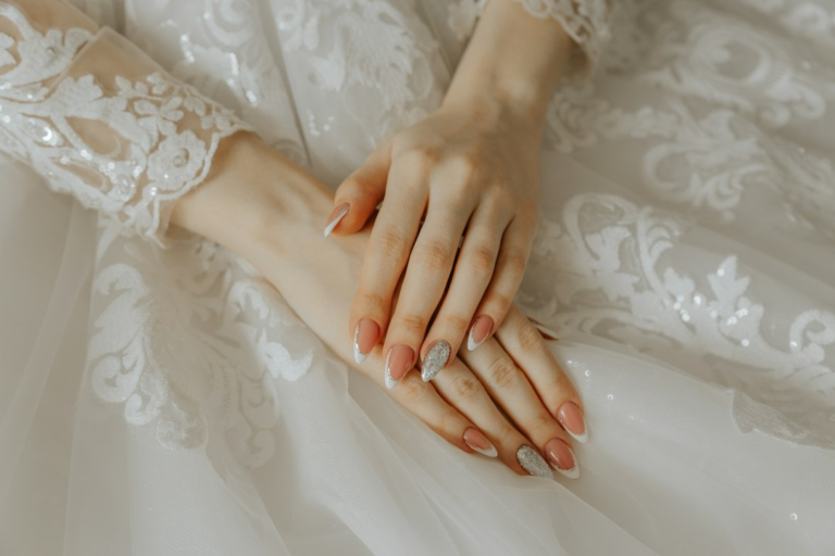 Bridal nails and wedding manicure inspiration in Leiden