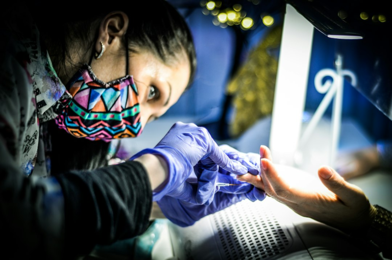 Professional gel polish removal in a nail salon in Leiden